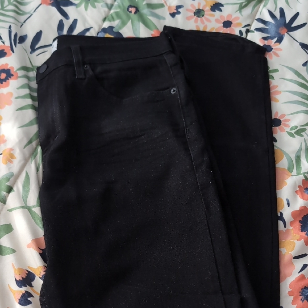 Like new Denizen by Levi's 216 Slim Black Jeans